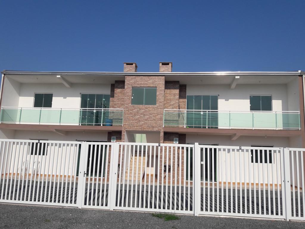 Conjunto Residencial Verdes Mares Guaratuba Bagian luar foto