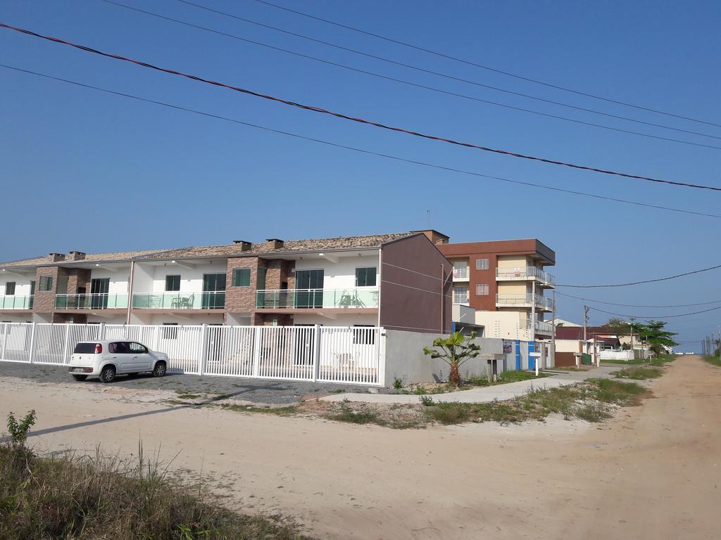 Conjunto Residencial Verdes Mares Guaratuba Bagian luar foto