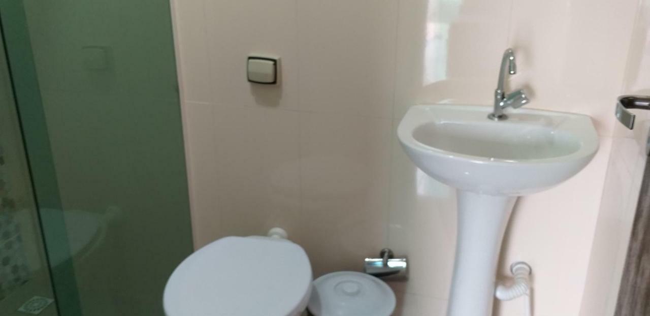 Conjunto Residencial Verdes Mares Guaratuba Bagian luar foto